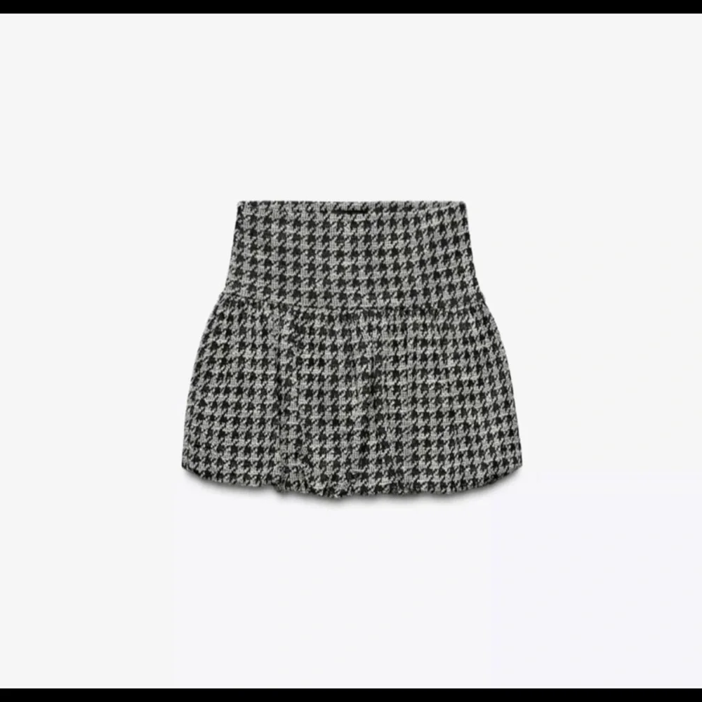 Zara NWT houndstooth blazer and miniskirt set Size L
Ref 1131/151 preppy party - Picture 4 of 13